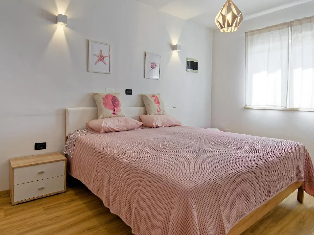 Villa Morgan By Rent Istria Umag Hırvatistan